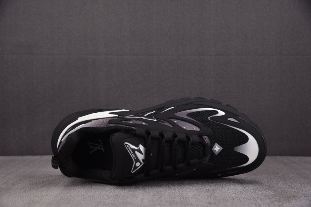 Кроссовки LOUIS VUITTON Runner Tatic Black White фото 3