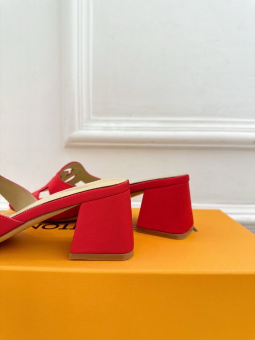 Босоножки фото 7