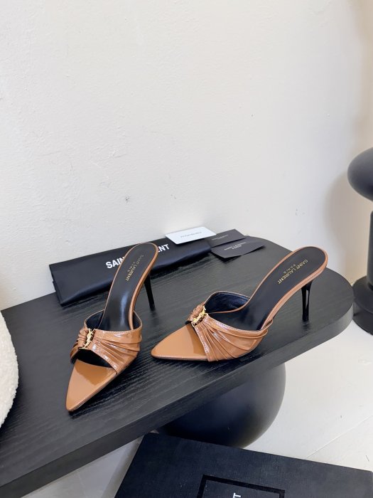 Босоножки фото 3