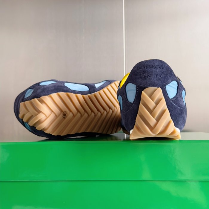 Кросівки фото 9