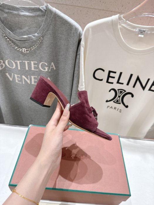 Босоножки фото 5