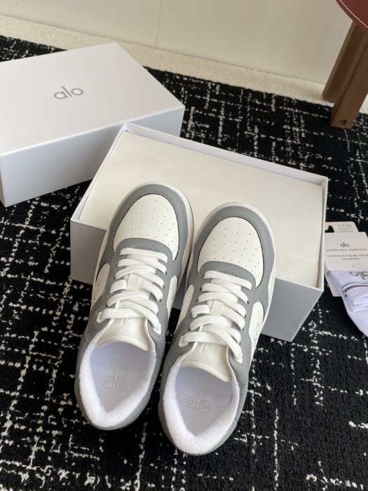 Кроссовки женские фото 4