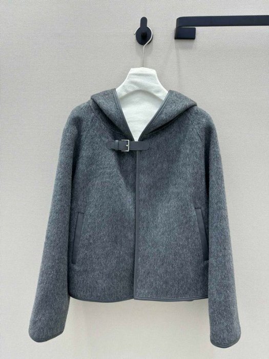 Coat women's