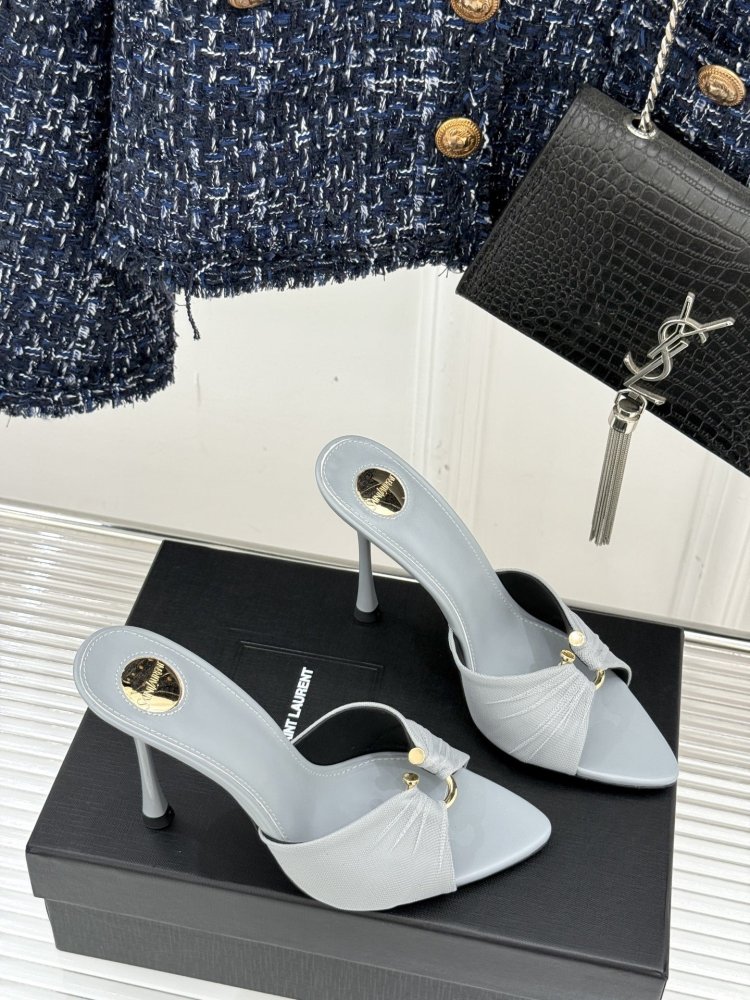 Босоножки фото 3