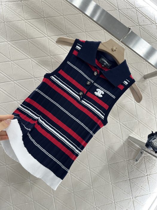 T-shirt women's фото 6