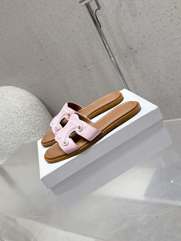 Шлепанцы женские фото 4