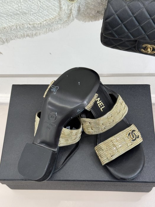 Босоножки фото 9