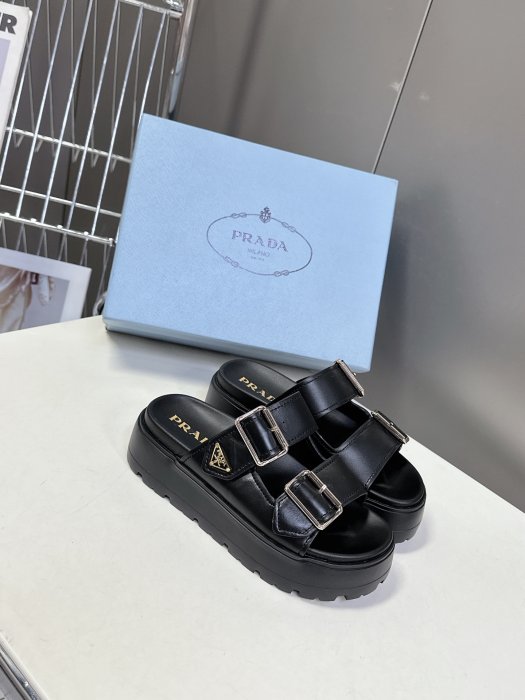 Шлепанцы фото 2