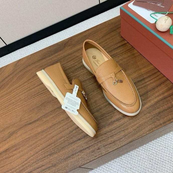 Лоферы женские фото 5