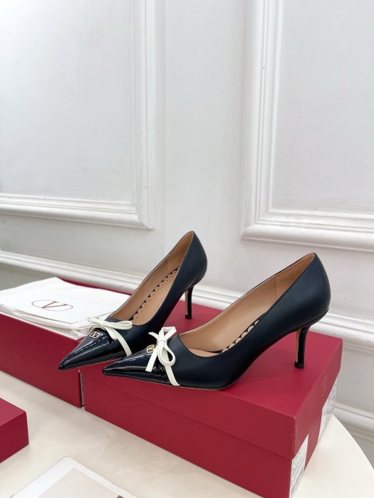 Туфлі жіночі Valentino Garavani фото 3