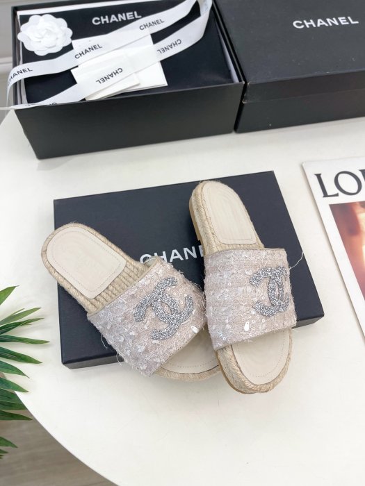 Шлепанцы женские фото 2