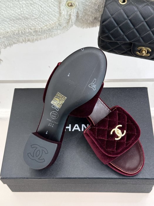 Босоножки фото 9