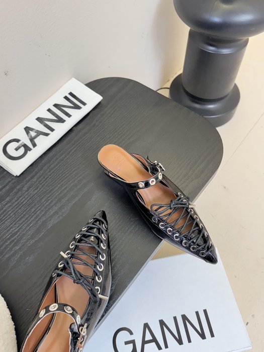 Босоніжки фото 4