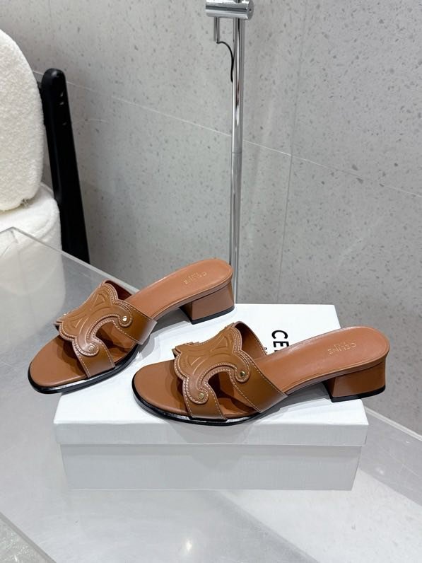 Шлепанцы женские фото 2