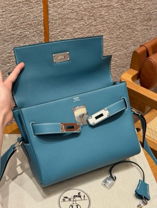 Сумка KELLY MESSENGER в коже Evercolor 24 см фото 4