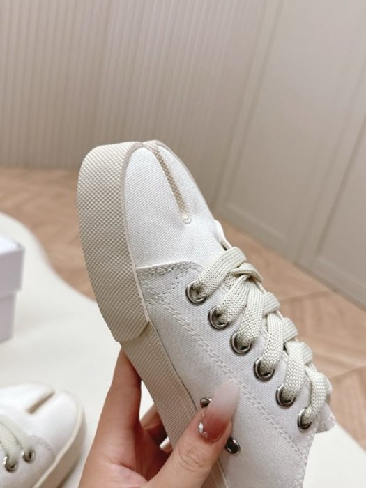 Кеды мюли с раздвоенным носком фото 3