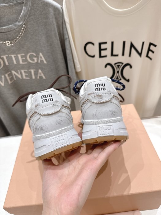 Кроссовки фото 8