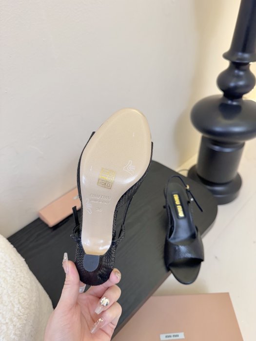 Босоножки фото 6