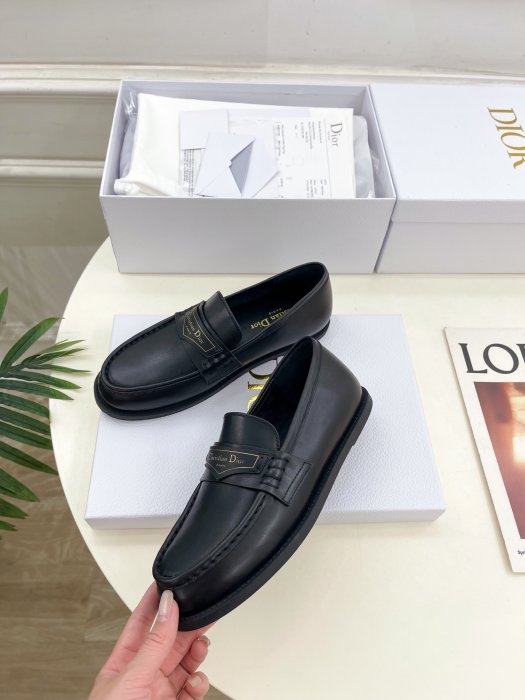 Лоферы женские фото 3