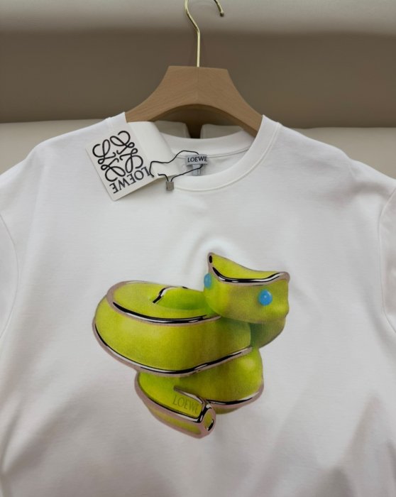 T-shirt women's фото 6