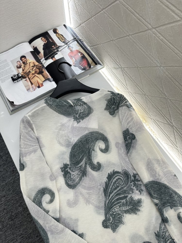 Кофта жіноча фото 4