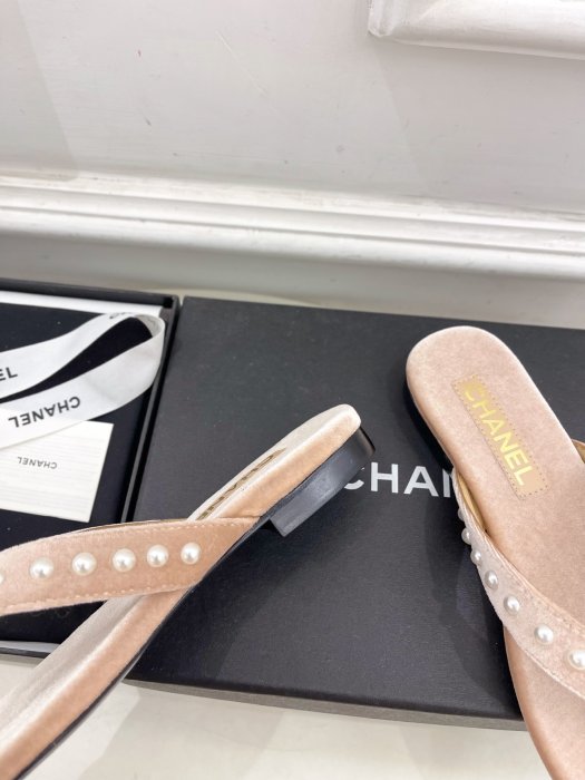 Шлепанцы фото 7