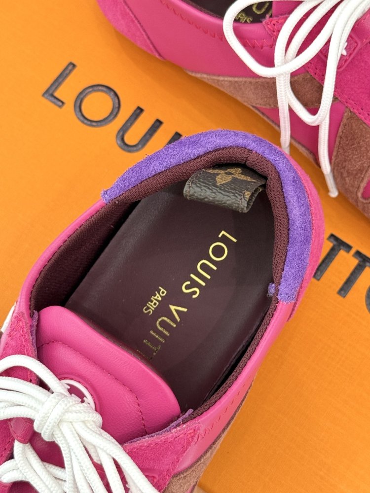 Кросівки жіночі фото 8