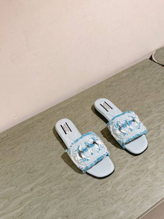 Шлепанцы фото 6