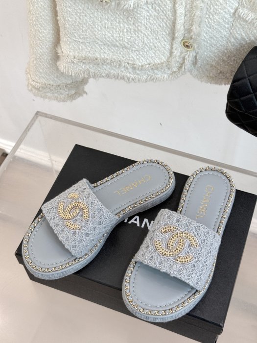 Шлепанцы женские фото 2