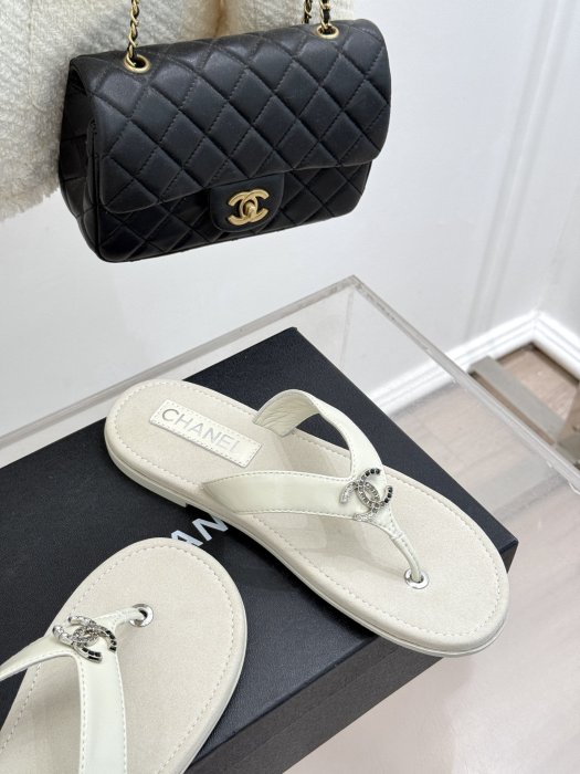 Шлепанцы фото 5