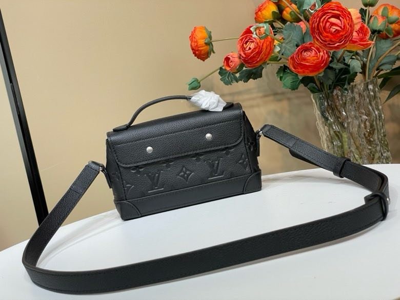 Сумка жіноча  Steamer East West M13888 фото 9