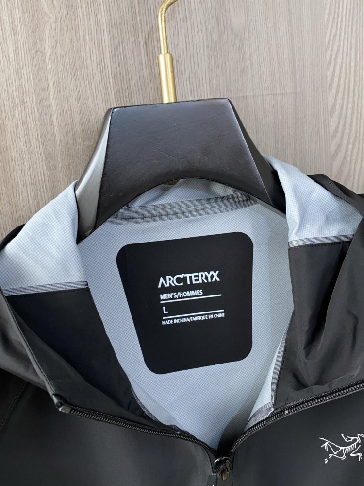 Куртка вітровка чоловіча фото 3