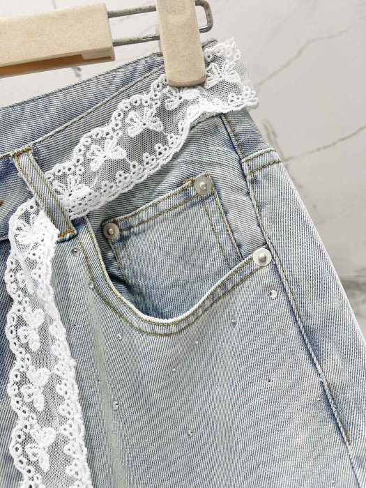 Джинсы женские фото 3