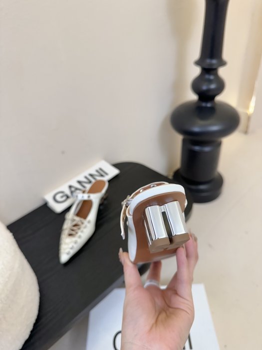 Босоніжки фото 6