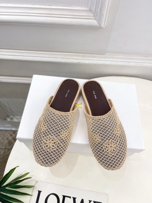 Шлепанцы женские