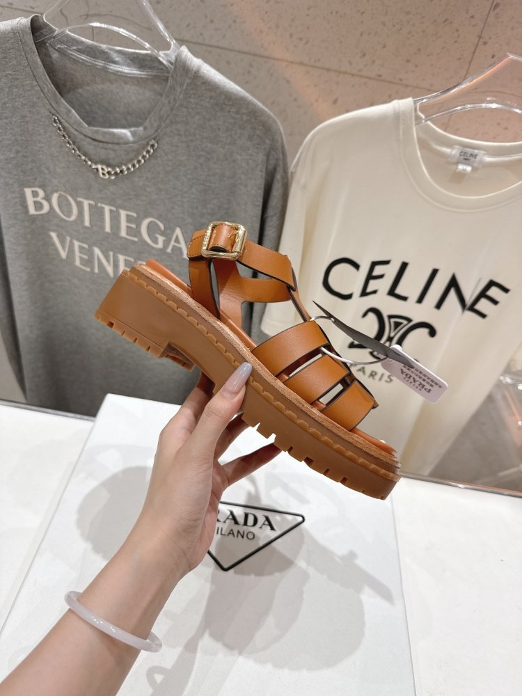 Сандалі жіночі фото 5