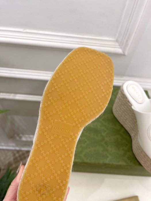 Босоножки фото 9