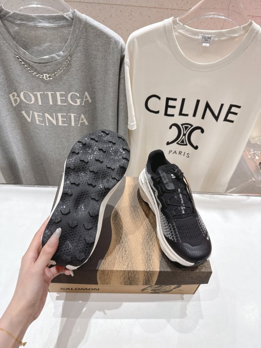 Кросівки фото 9