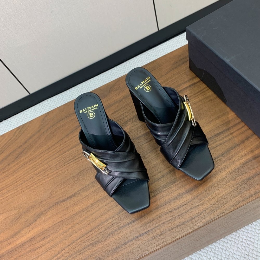 Босоніжки фото 5