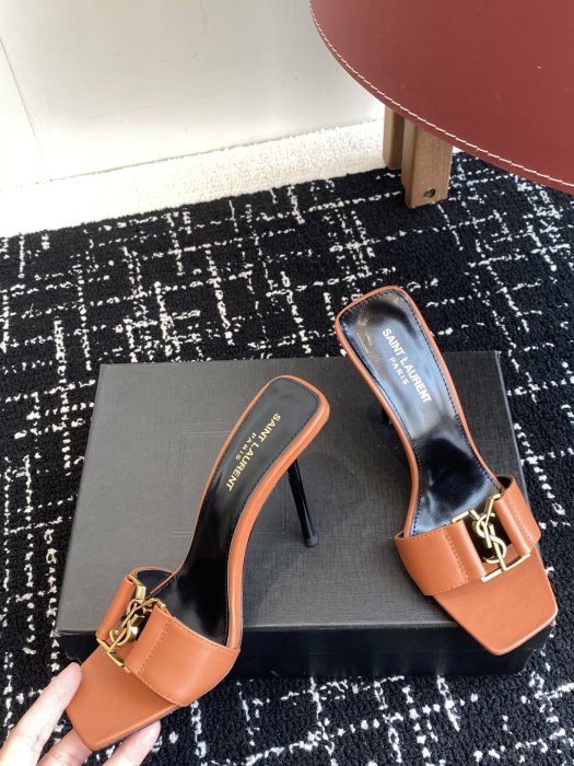 Босоножки фото 6