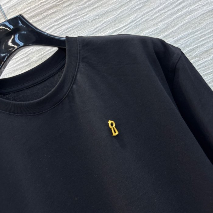 T-shirt women's фото 4