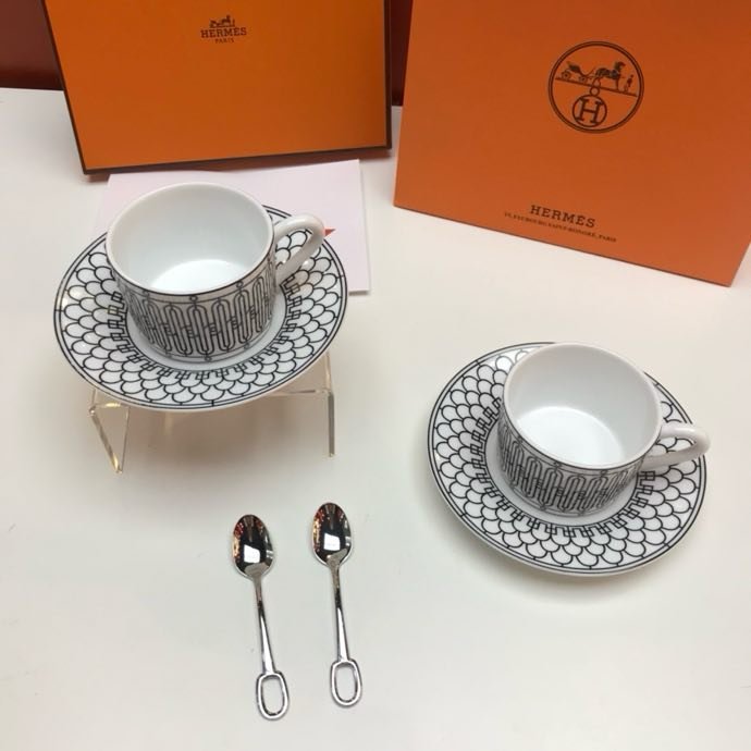 Набор посуды из костяного фарфора серии Hermes H-DECO