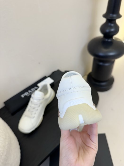 Кроссовки фото 7