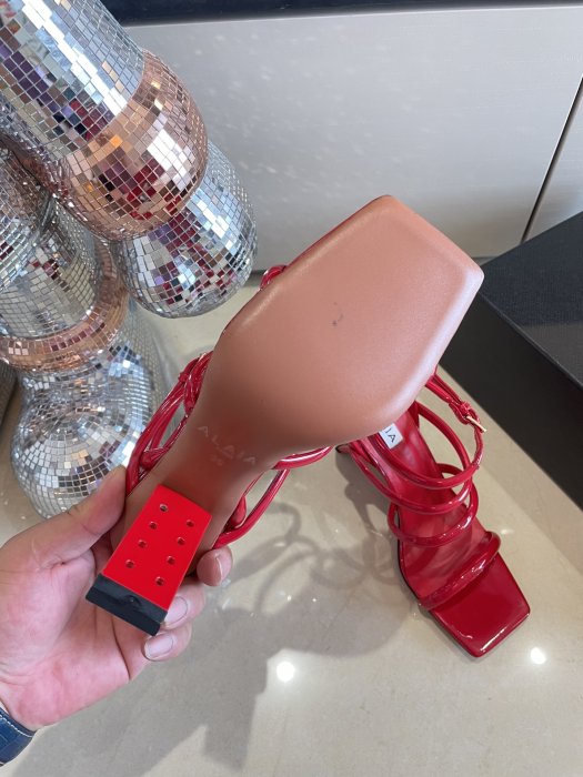 Босоножки фото 4