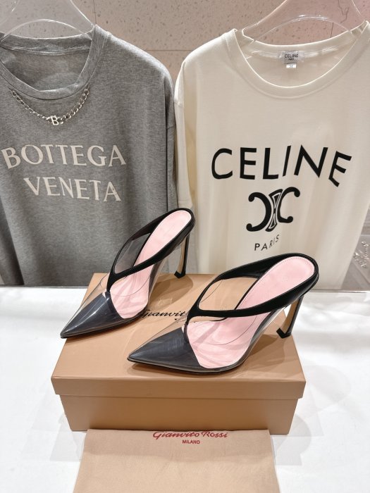 Босоніжки фото 3