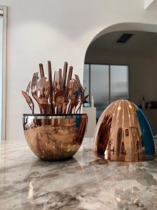 Набор столовых приборов Christofle Quinting Edition яйцо в розовом золоте