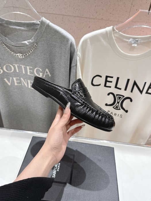 Мокасины кожаные женские фото 4