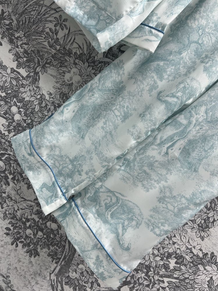 Costume female фото 5