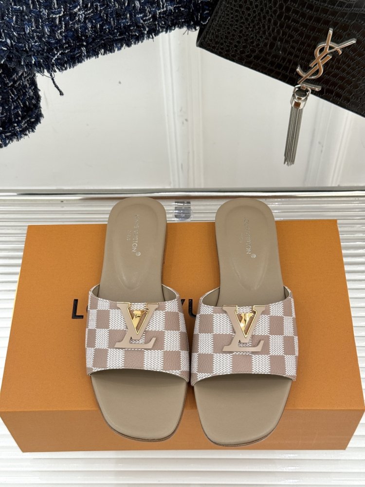 Шлепанцы женские фото 4