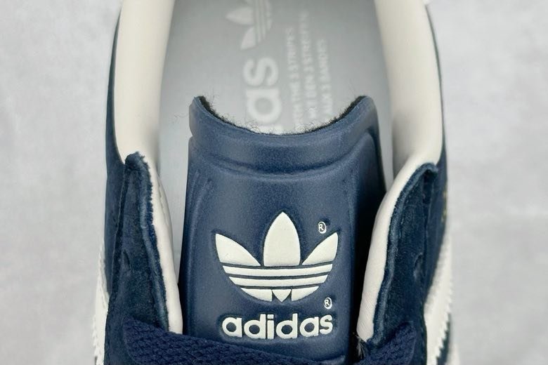 Кроссовки Adidas Originals Gazelle IG6201 фото 7